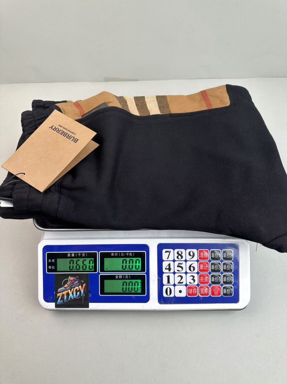 Burberry pants 7451271000