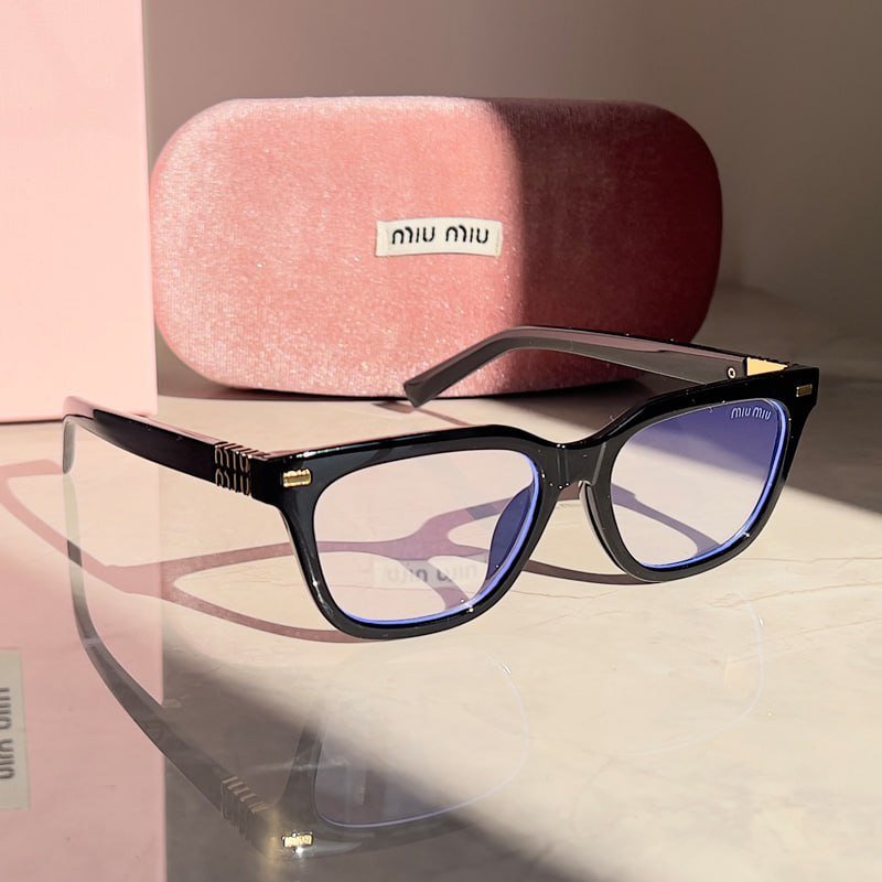 Miu miu sunglasses (40+)