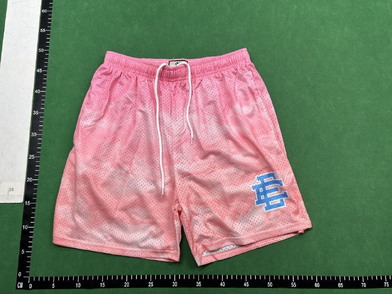 Amiri shorts    (40 CP)