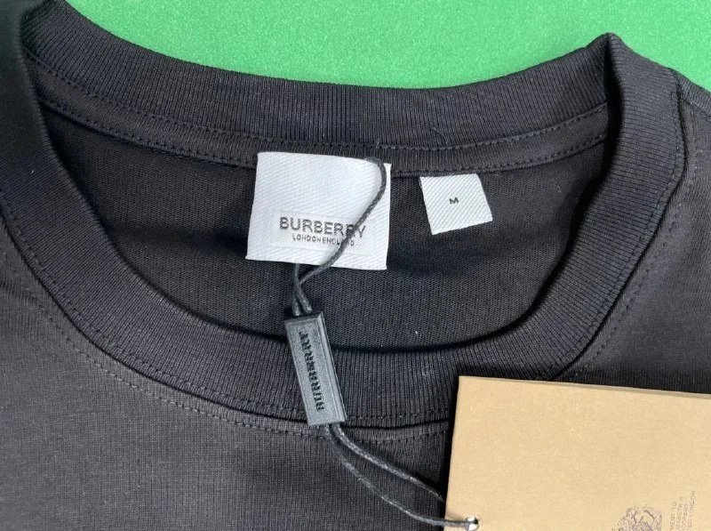 Burberry T-shirt TEE ( 37 + styles)
