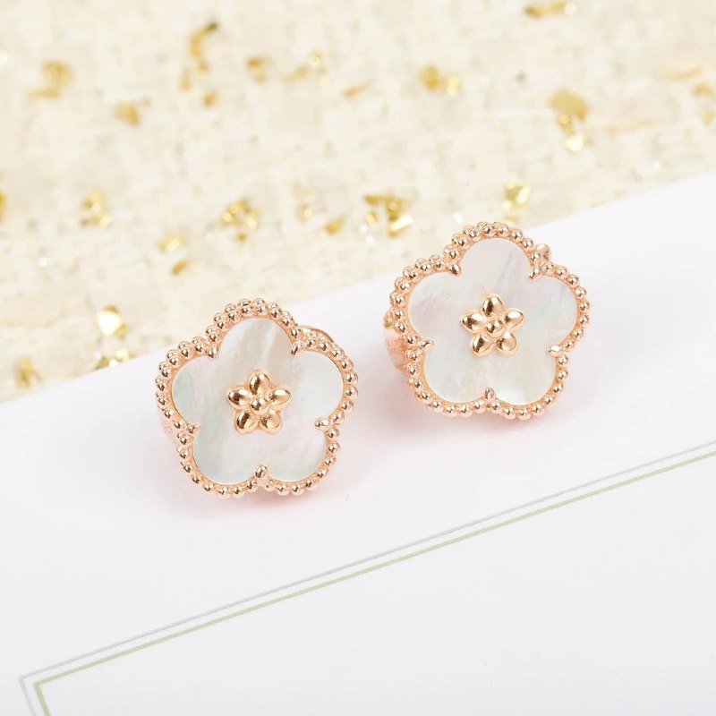 Van Cleef & Arpels bracelet earrings