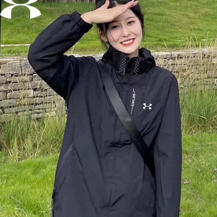 CAZADORA UNDER ARMOUR