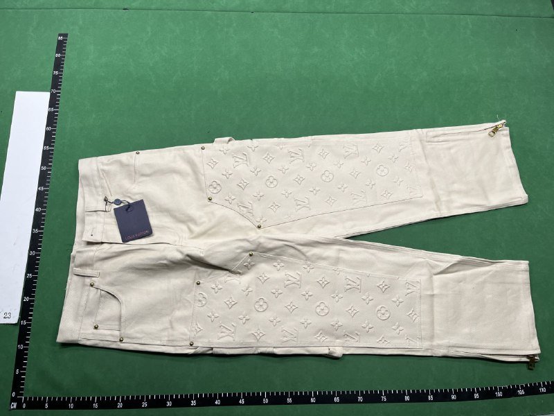 LV Louis Vuitton Jeans pants ( 20 + styles)