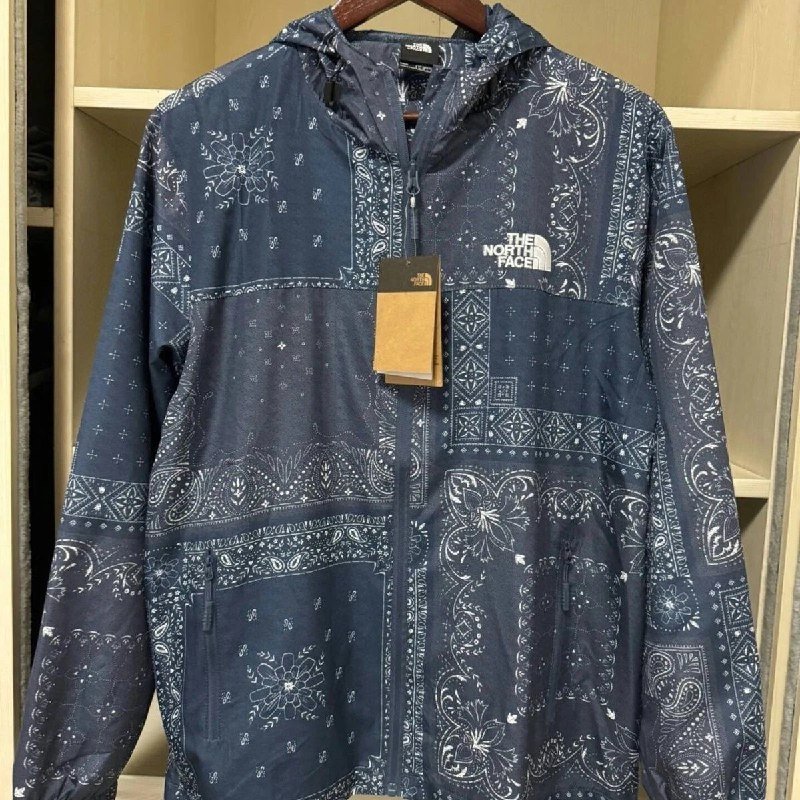 Burberry   Moncler  prada  dior  THE NORTH FACE    Jackets