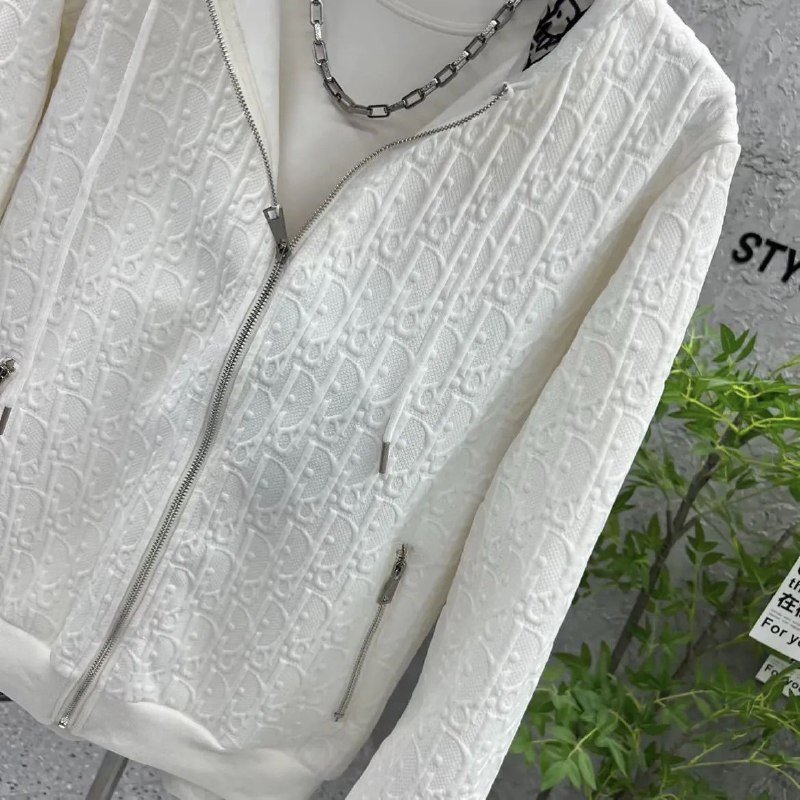 Burberry   Moncler  prada  dior  THE NORTH FACE    Jackets